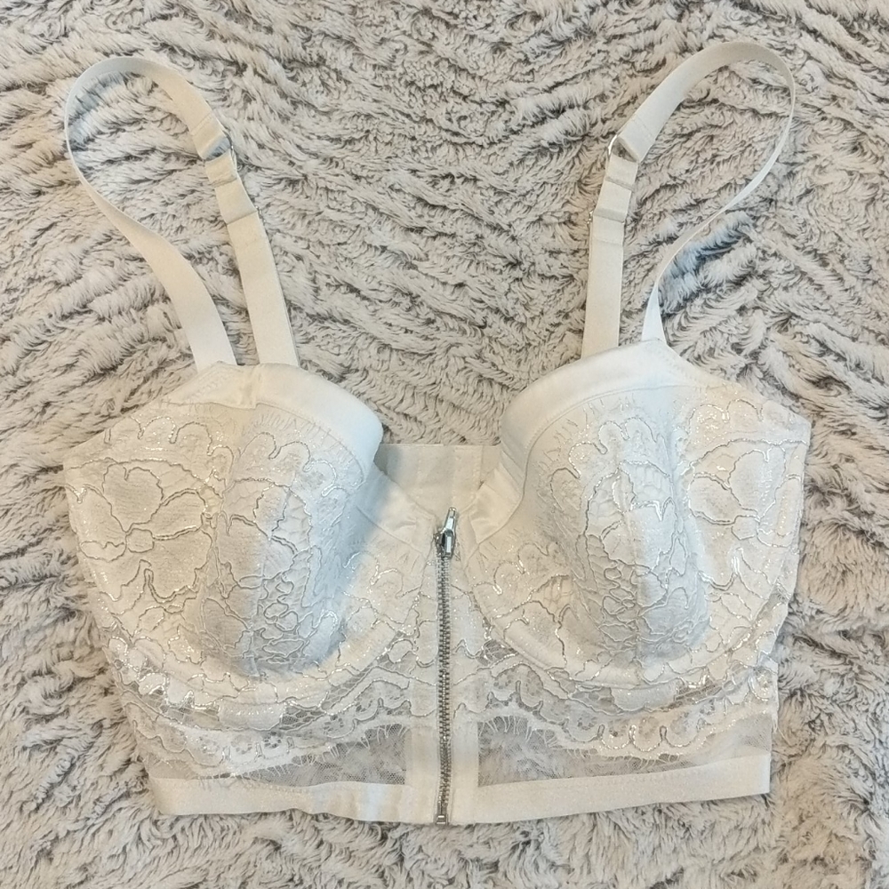 Bra (VS)